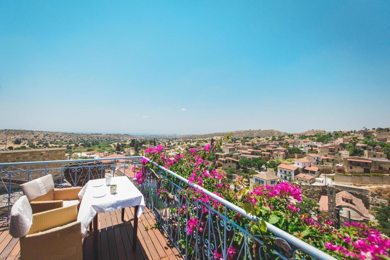 Adamos Hotel Apartments Тохні Екстер'єр фото